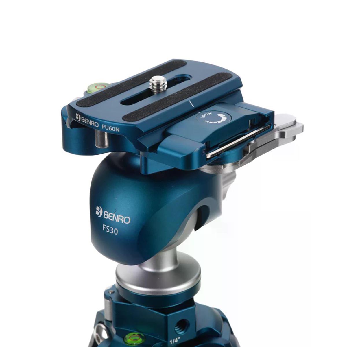 Benro Cyanbird Carbon-Stativ mit FS30-Kopf komplett Detailansicht Kugelkopf mit Schnellwechselplatte