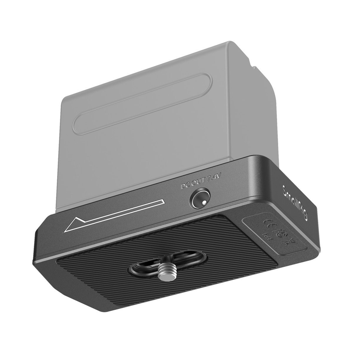 SmallRig 3018 NP-F Batterieadapterplatte - Front- und Unteransicht des Batterieadapters mit DC OUT 7.4V und Stativgewinde
