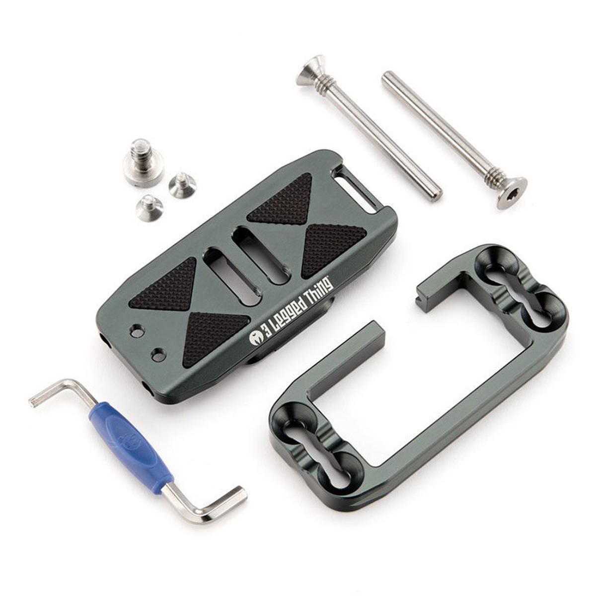 3_legged_thing_ellie_with_peak_design_capture_base_grijs_050354980602 3_legged_thing_ellie_with_peak_design_capture_base_grijs_050354980602