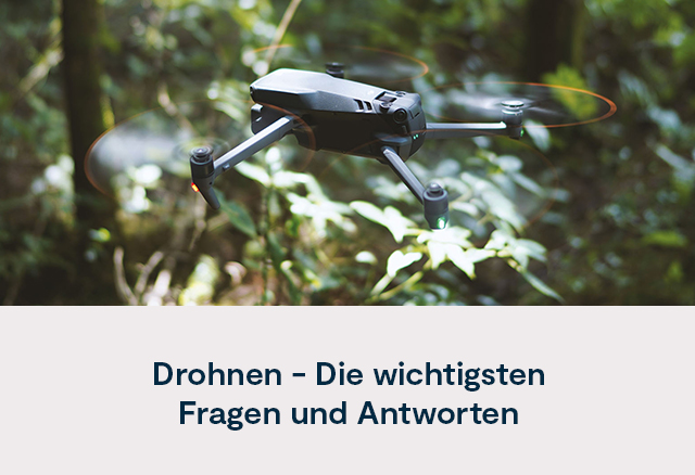 DJI Drohne im Wald 