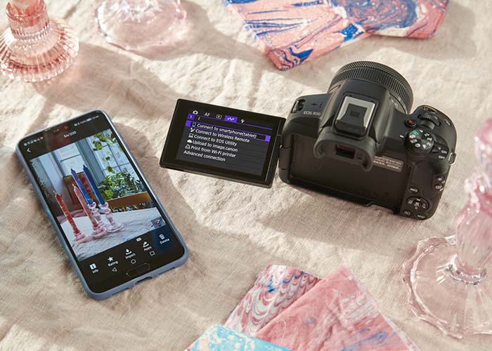 Canon EOS R50 verbunden mit Smartphone über Canon Camera Connect App