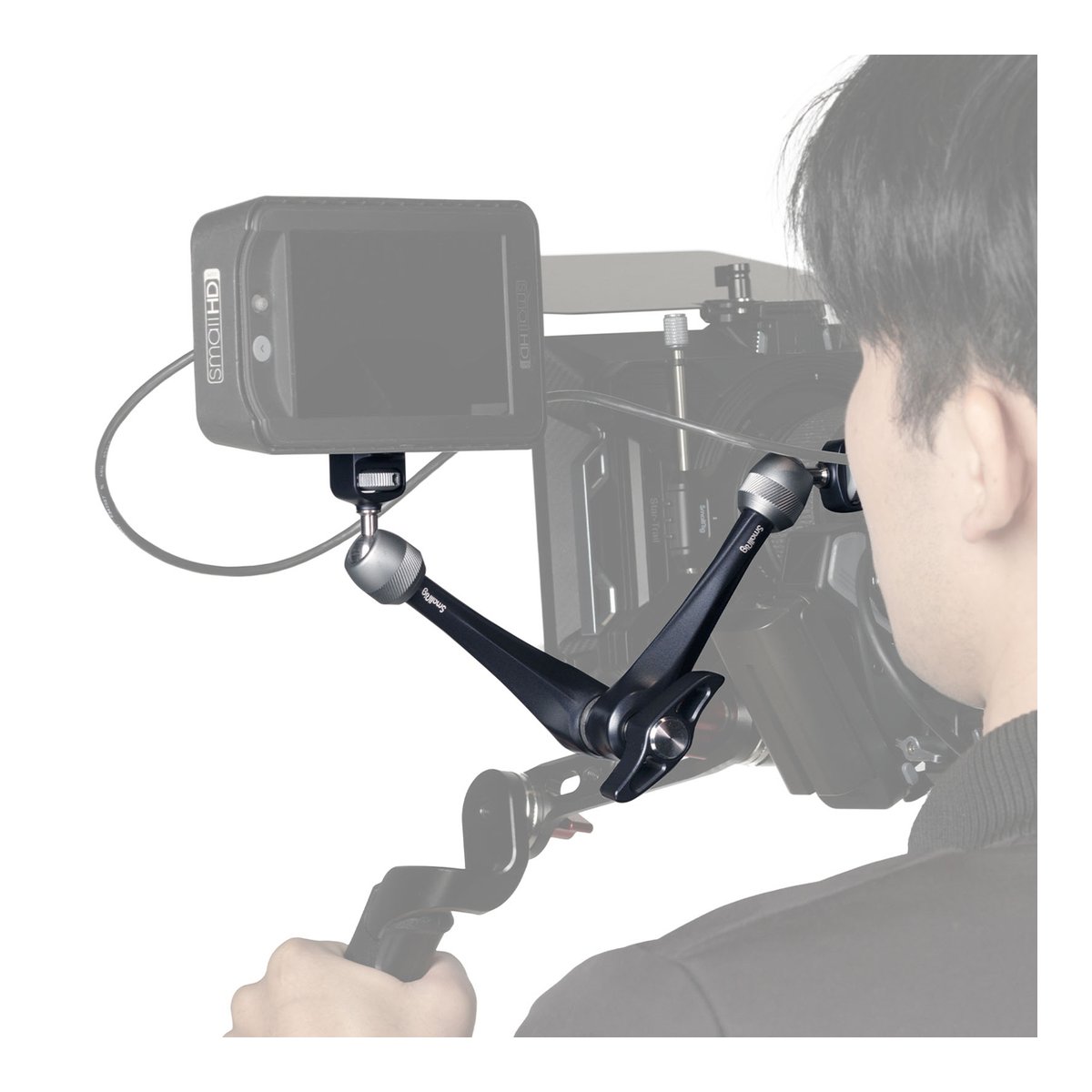 SmallRig 3959 Rosette Arm (11") - Anwendungsbeispiel: SmallRig Gelenkarm mit Monitor an Kamera.