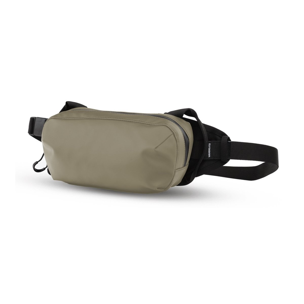 WANDRD D1 Fanny Pack Yuma Tan V2 - Schrägansicht einer olivfarbenen Bauchtasche