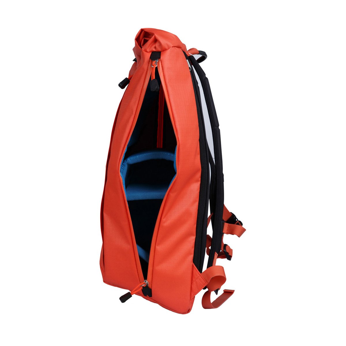 F-Stop Dalston Nasturtium (Orange) - Seitenansicht: Oranger Rucksack mit offenem, blau gepolstertem Seitenfach
