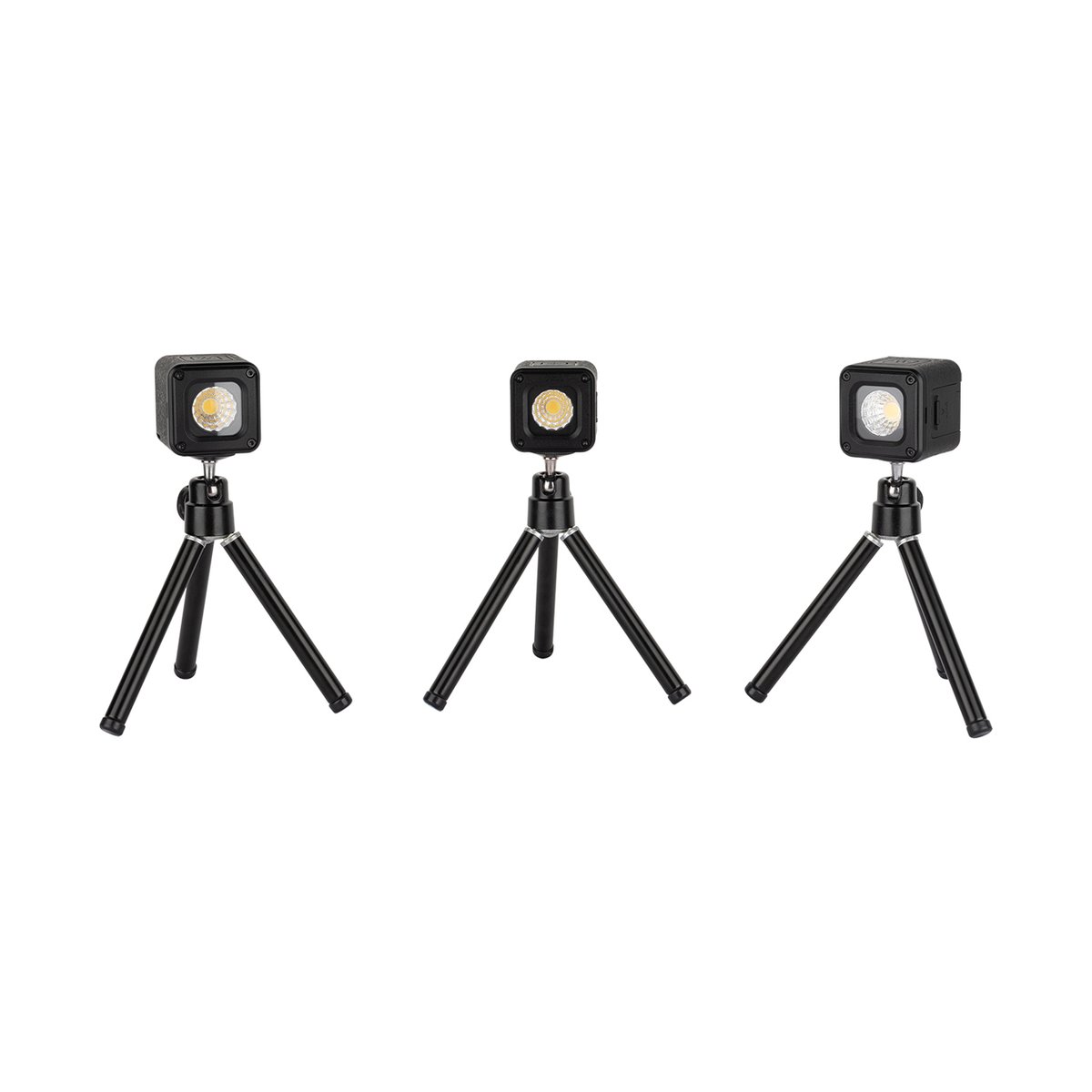 SmallRig 3469 RM01 LED Videolicht Kit - Frontansicht von drei schwarzen LED-Videoleuchten auf Ministativen. SmallRig 3469 RM01 LED Videolicht Kit - Frontansicht von drei schwarzen LED-Videoleuchten auf Ministativen.