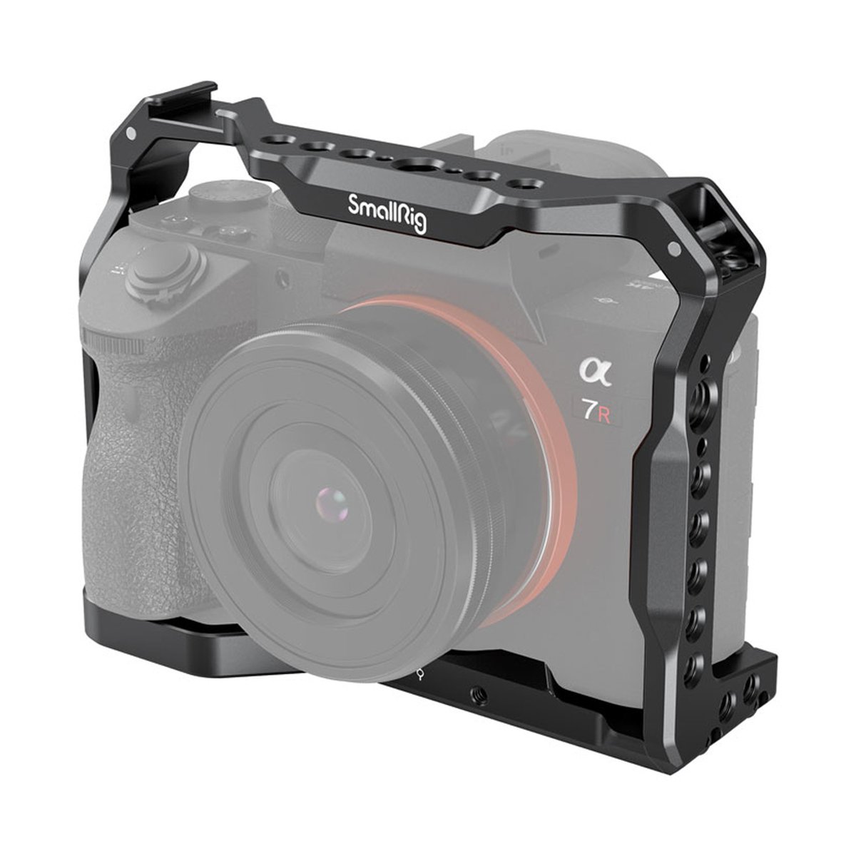 SmallRig 2918 Cage für Sony A7 III, A7R III und A9 - Anwendungsbeispiel: SmallRig Kamerakäfig montiert auf einer Sony Alpha 7R Kamera, 3/4 Frontansicht.