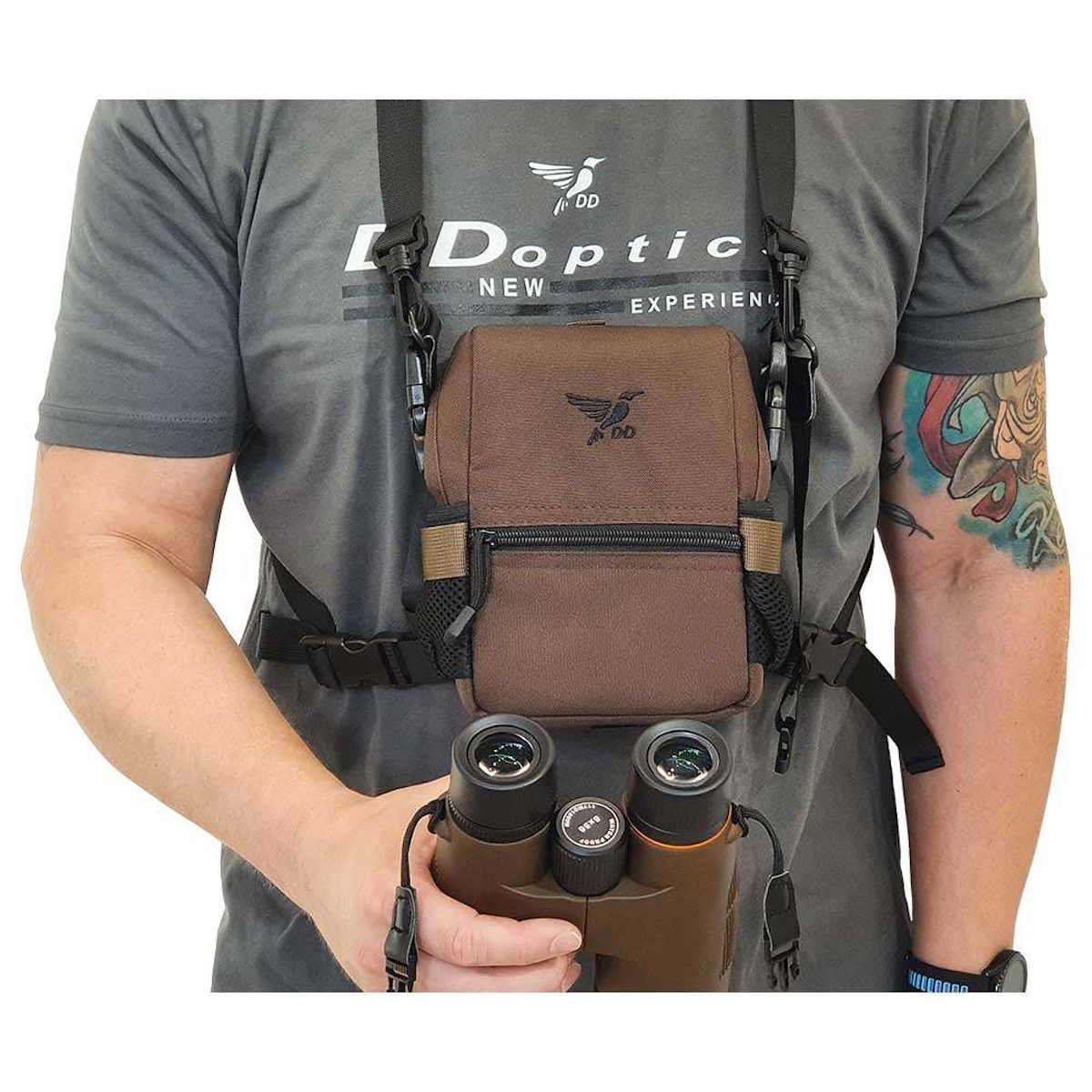 DDoptics Fernglastasche Harness Braun Anwendungsbeispiel