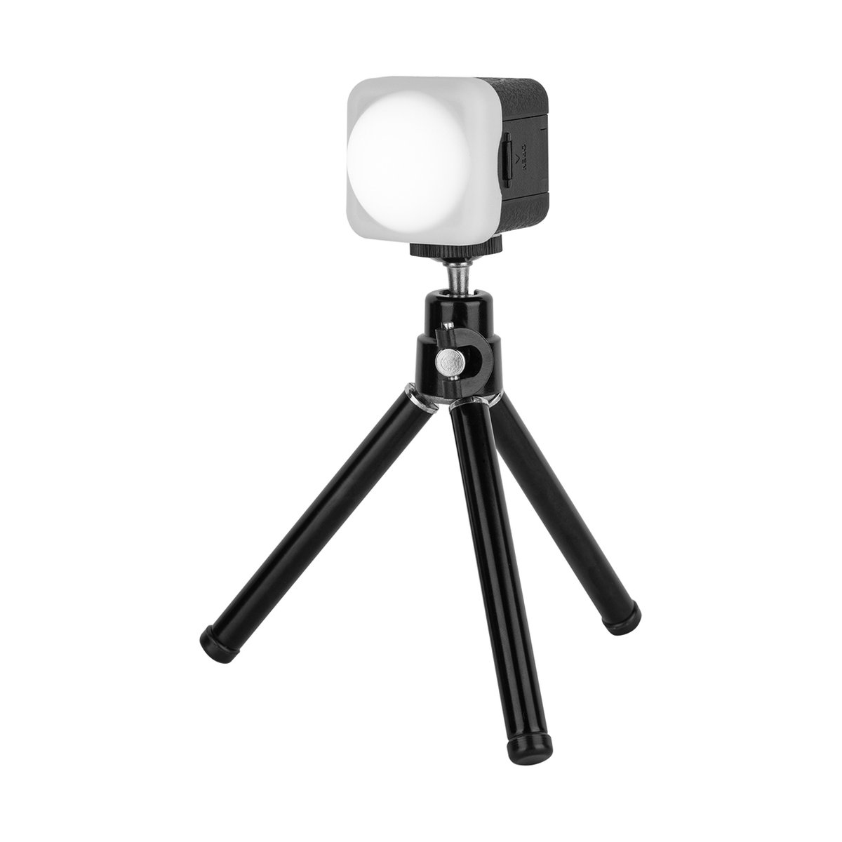 SmallRig 3469 RM01 LED Videolicht Kit - Frontansicht beleuchtete LED-Videoleuchte auf Mini-Stativ SmallRig 3469 RM01 LED Videolicht Kit - Frontansicht beleuchtete LED-Videoleuchte auf Mini-Stativ